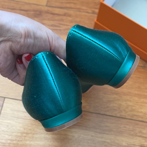 Manolo Blahnik hangisiflat bis - Picture 6 of 9